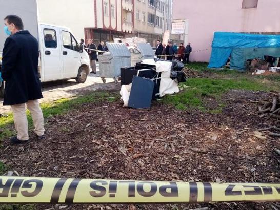 Boş arazideki ahşap dolaptan erkek cesedi çıktı; 1 gözaltı