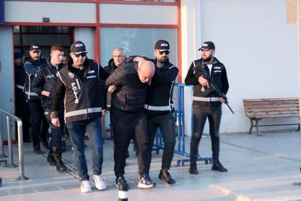 KKTC’de yakalanan 'Deveciler' suç örgütü lideri Adana'ya getirildi