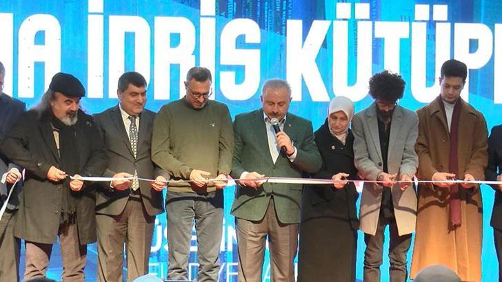 Mustafa Şentop Sultanbeyli'de kütüphane açılışına katıldı