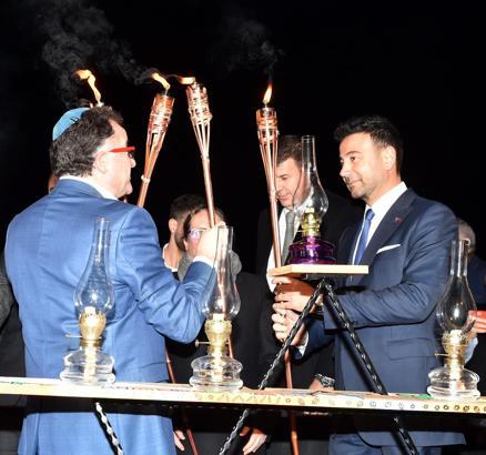 Yahudi toplumu Hanuka’nın 8’inci gününü Bebek Parkı’nda kutladı