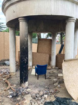 Onarılan 'Bakireler Tapınağı'na zarar verdiler