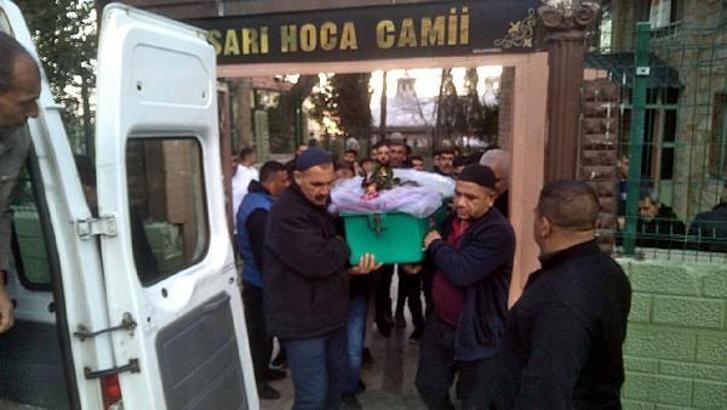 Kalp krizinden ölen Asya, duvakla son yolcuğuna uğurlandı