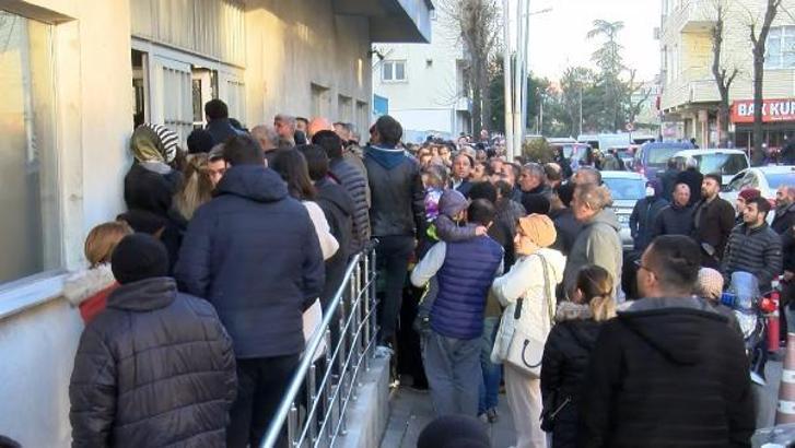 İstanbul'da SGK müdürlükleri önünde EYT yoğunluğu / ek fotoğraflar