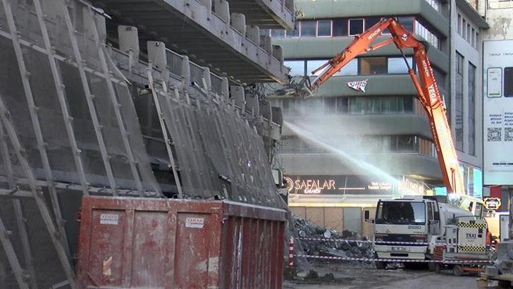Karaköy Katlı Otoparkı'nda yıkım başladı