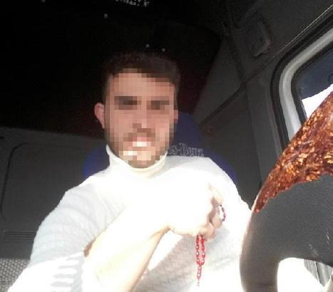 Veliden öğretmene 'eşime mesaj attın' saldırısı