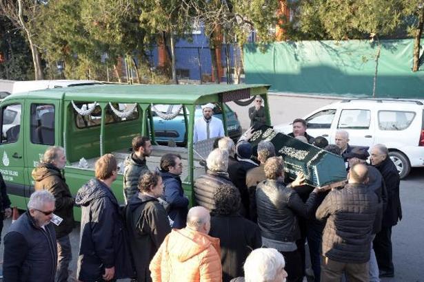 (Yeniden)Caz vokalisti Ayşe Gencer toprağa verildi