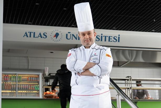 Tıp okudu; baba mesleği 'aşçılığı' seçti