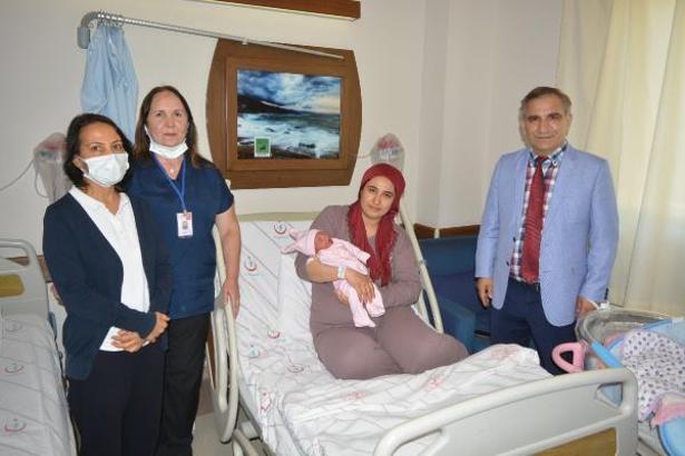 Başhekimden yılın ilk bebeğine ziyaret