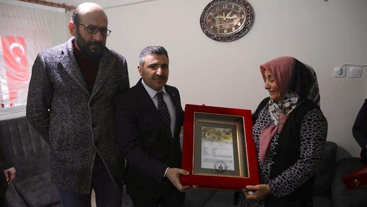 Pençe- Kilit şehidinin ailesine ‘Şehadet Belgesi’