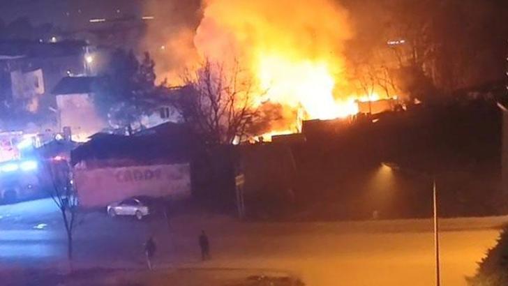 Bursa'da geri dönüşüm tesisinde yangın