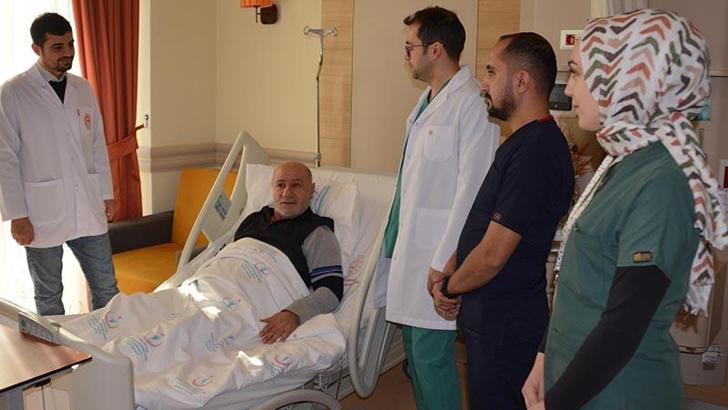 Ağızdan alınan dokuyu, idrar kanalına yama yaptılar