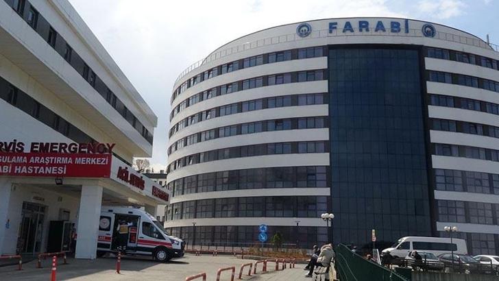 Başörtülü intörn doktoru ameliyata almadığı iddia edilen profesör, açığa alındı