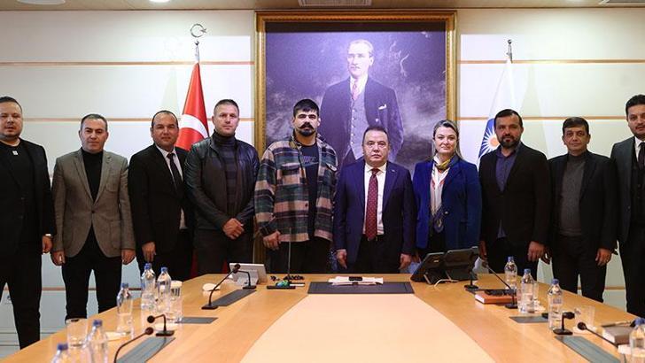 Başkan Böcek: Cengizhan Şimşek oğlumun yanındayım