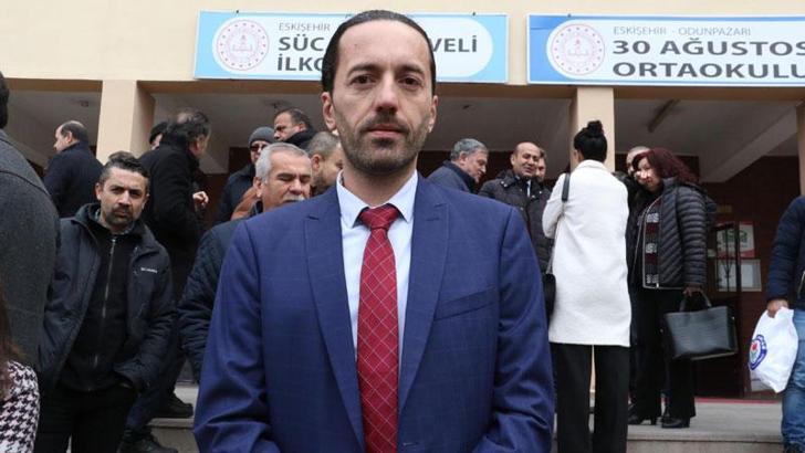 Müdür yardımcısı, veli tarafından okulda darbedildiğini söyleyip şikayetçi oldu