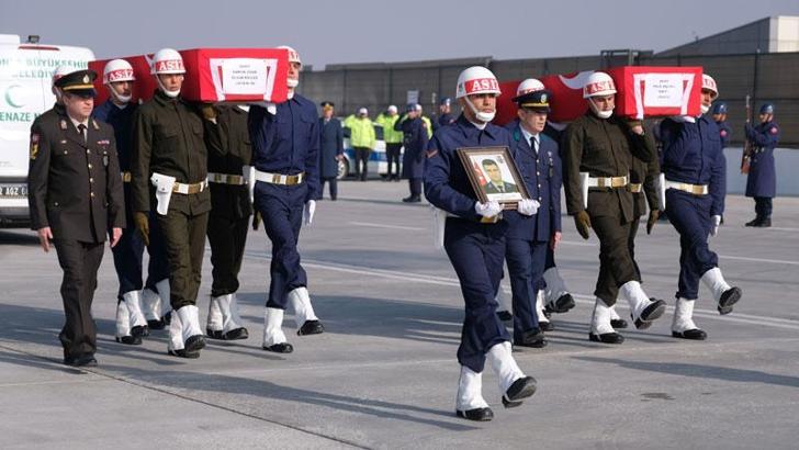 Konya'da askeri araç kazasında şehit olan 2 asker için uğurlama töreni