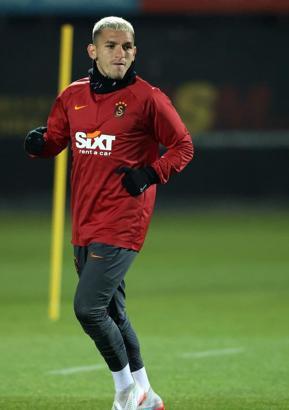 Galatasaray’da Torreira takımla çalıştı