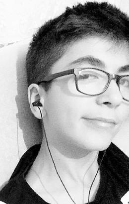 Halı saha maçı sonrası yolun karşısına geçerken otomobilin çarptığı Melih, öldü