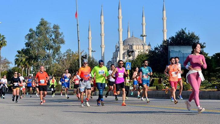 13’üncü Uluslararası 5 Ocak Adana Kurtuluş Yarı Maratonu ve Halk Koşusu tamamlandı