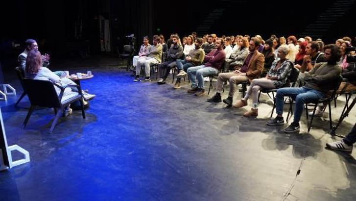 Çiçek Dilligil Başakşehir’de oyuncu adaylarıyla buluştu