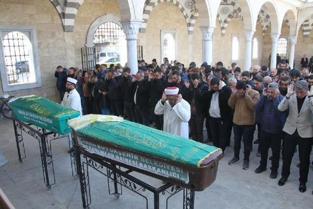 TIR'ın çarptığı otomobilde ölen abla-kardeş toprağa verildi