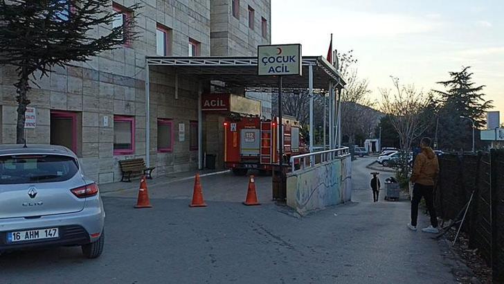 Bursa'da hastanenin 'Çocuk Acil' bölümü yangın şüphesiyle tahliye edildi