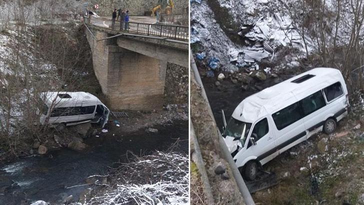 Öğrenci servisi şarampole yuvarlandı: 4 yaralı