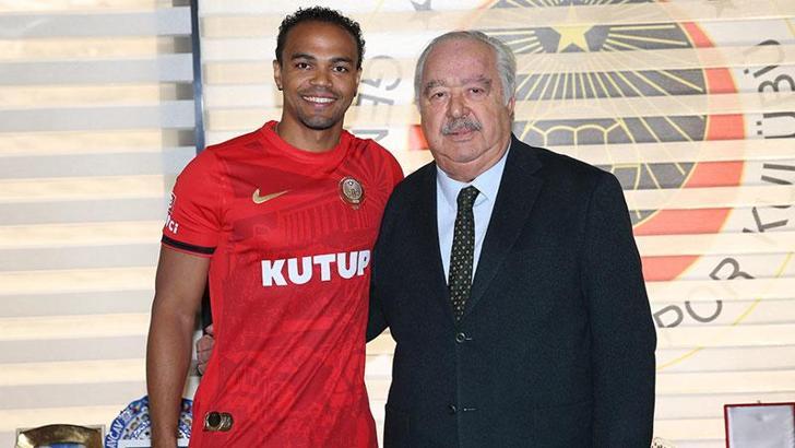 Gençlerbirliği'nden savunma ve orta sahaya takviye