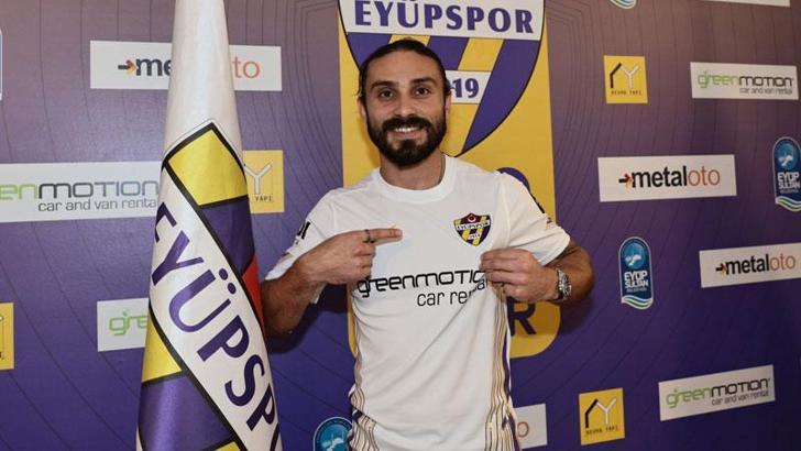 Halil Akbunar: Şampiyon olacağımıza yüzde yüz inandığım için gönül rahatlığıyla imza attım