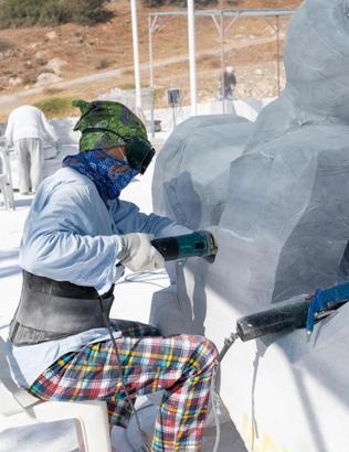 Kuşadası geçen yıl sanatla güzelleşti