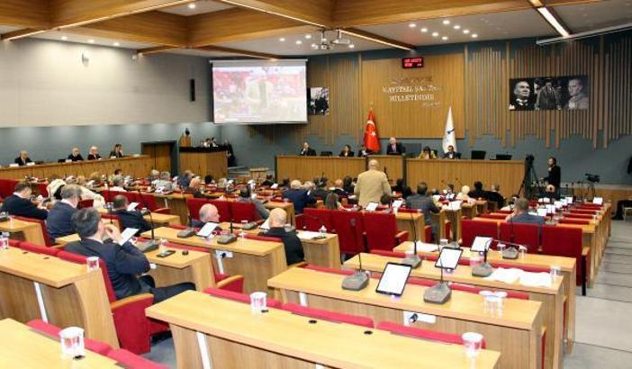 İzmir Büyükşehir Belediye Meclisi'nde, 3 ilçeyle ilgili plan değişikliği önerisi kabul edilmedi