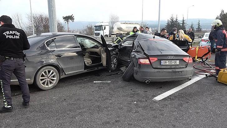 Kazada Gürcü sürücü ile annesi yaralandı, eşi ve bebeği yara almadı