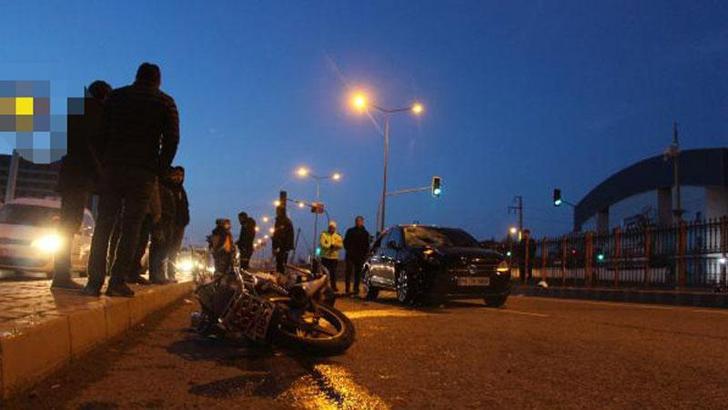 Diyarbakır’da otomobilin çarptığı motorsiklet sürücüsü öldü