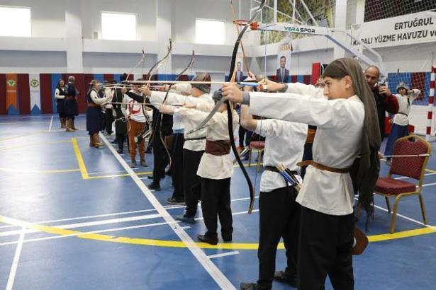 Yüreğir'de okçuluk müsabakaları nefes kesti