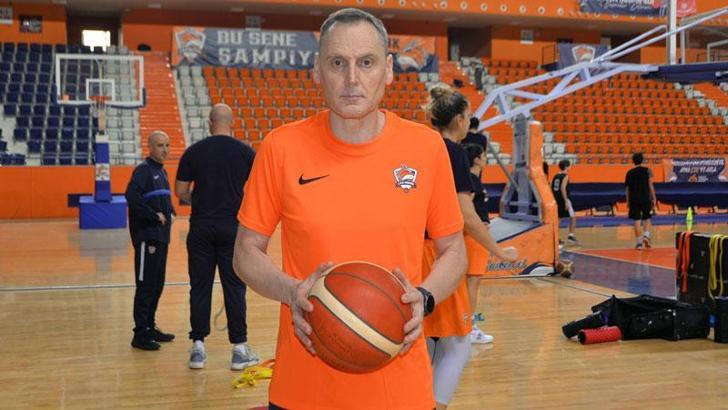 ÇBK Başantrenörü Roberto Iniguez: Ligde ve Avrupa'da iddialıyız