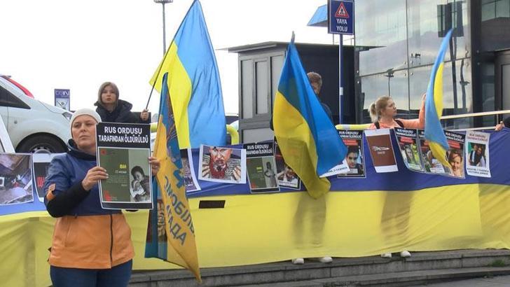 Ukraynalılar Taksim'de eylem yaptı