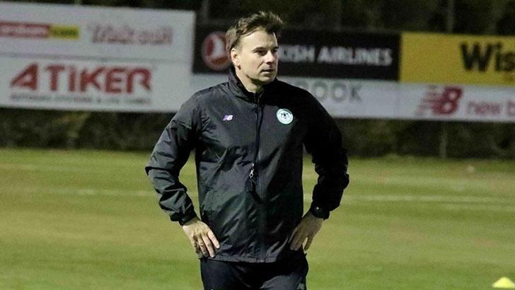Konyaspor'un yeni teknik direktörü Aleksandar Stanojevic, ilk antrenmanına çıktı