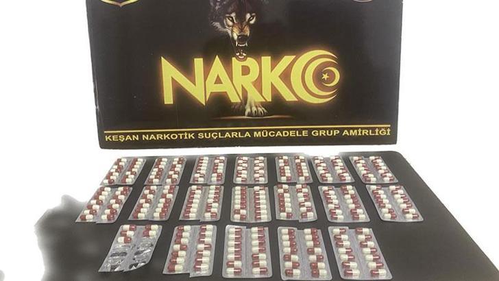 Çantadaki bebek eşyaları içine gizlenmiş 257 sentetik ecza ele geçirildi