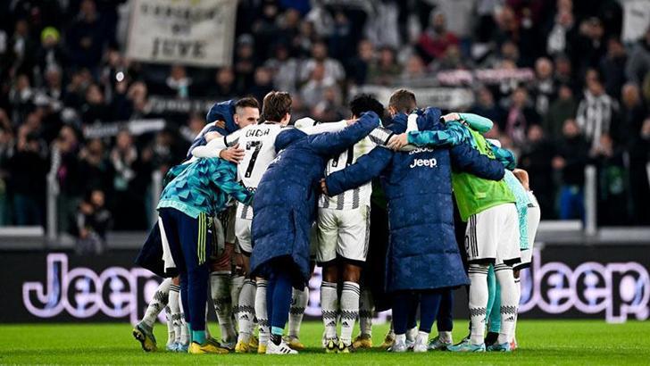 Juventus'a 15 puan silme cezası