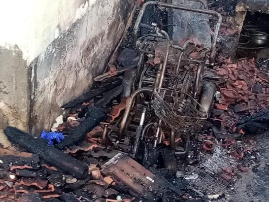 Sakarya'da ev yangını; yatağa bağımlı hasta öldü, eşi ve oğlu hastanelik oldu