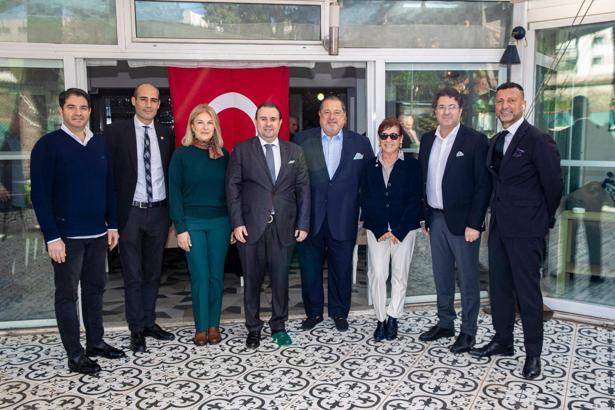 Küçük Kulüp Derneği'nde Sarıgedik yeniden başkan oldu