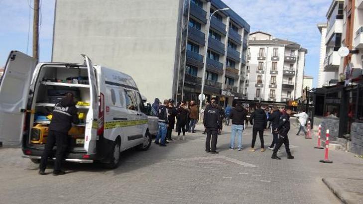 Polis, boşanma aşamasındaki meslektaşı eşini öldürüp, intihara kalkıştı