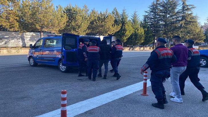 250 bin liralık makine parçası ve 400 litre akaryakıt hırsızlığına 2 tutuklama