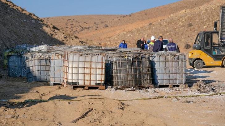 Boş araziye 65 varil kimyasal madde bırakanlara 73 milyon TL ceza