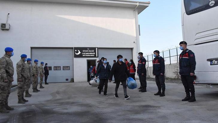 Kütahya’dan 138 kaçak göçmen, sınır dışı edildi