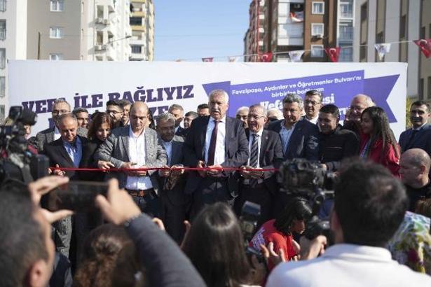 Vefa Caddesi Köprüsü açıldı