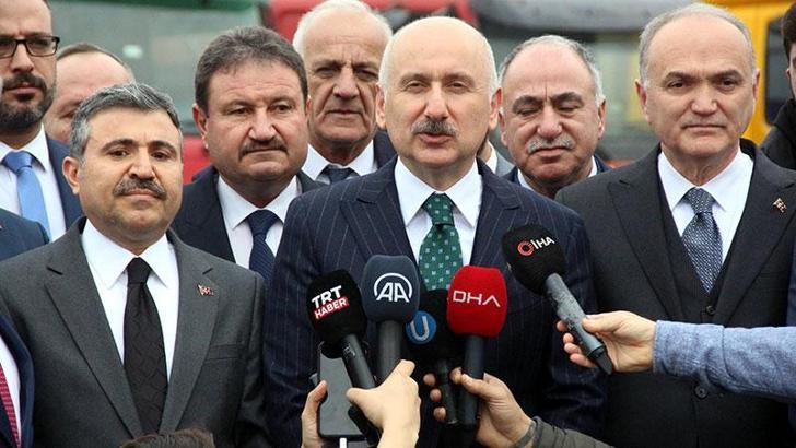 Bakan Karaismailoğlu, şoförlerle buluştu