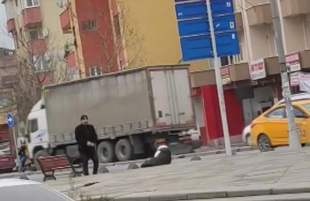 Ek fotoğraf // Sancaktepe'de yolda yürüyen eşine peş peşe ateş ederek yaraladı