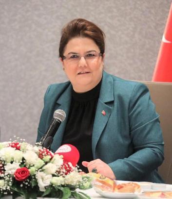 Bakan Yanık: Eş cinselliği kamusal alanda problem değilmiş gibi kabul etmeyi kimse beklemesin