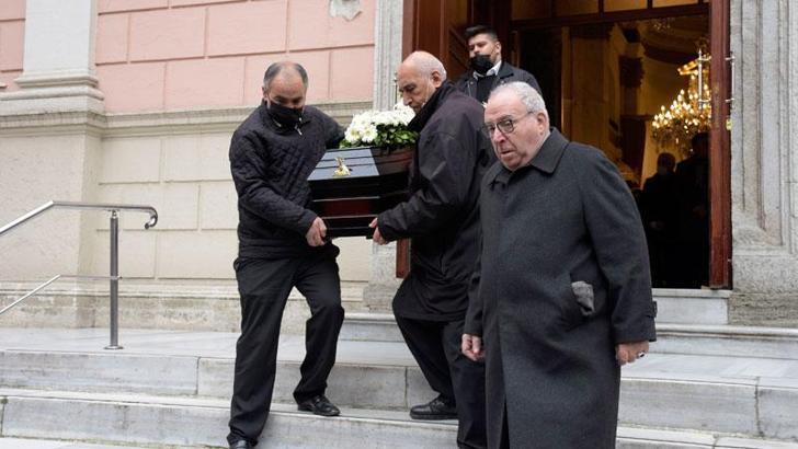 Kilisedeki yangında ölen Jozefin Ekmekçioğlu son yolculuğuna uğurlandı