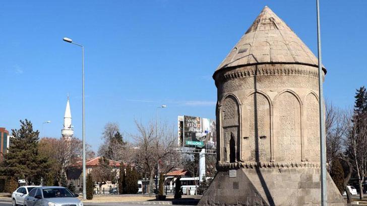Kayseri'de 748 yıldır korunan kümbetin ziyarete açılması önerisi